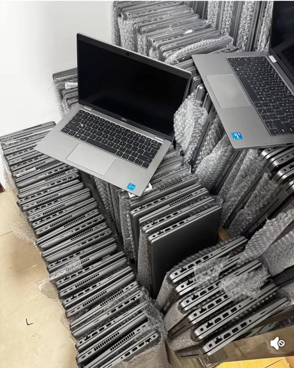 Dell Latitude e5410 angle 2